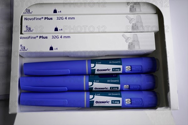 A medical set with Ozempic insulin pens and NovoFine Plus needles in packaging, for diabetes 2 patients, Stuttgart, Baden-Wuerttemberg, Germany, Europe