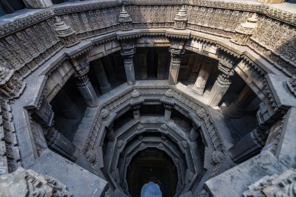 Dai Halima Vav Stepwell, Unesco site, Ahmedabad, Gujarat, India, Asia