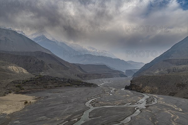 Huge riverbed of the Kali Gandaki, Kingdom of Mustang, Nepal, Asia