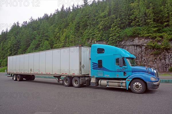 Giant truck with ten wheels, Truck, Yellowhead Highway, British Columbia, Canada, North America