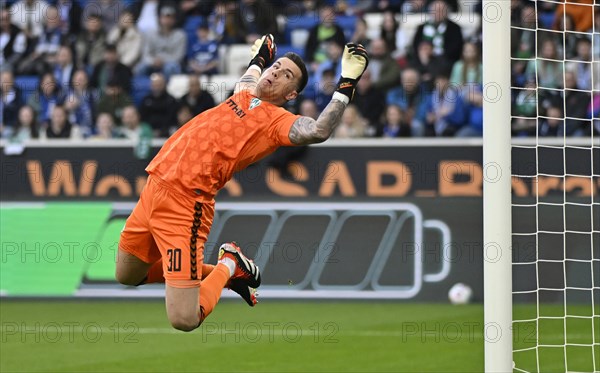 Goalkeeper Michael Zetterer SV Werder Bremen SVW (30), action, PreZero Arena, Sinsheim, Baden-Wuerttemberg, Germany, Europe