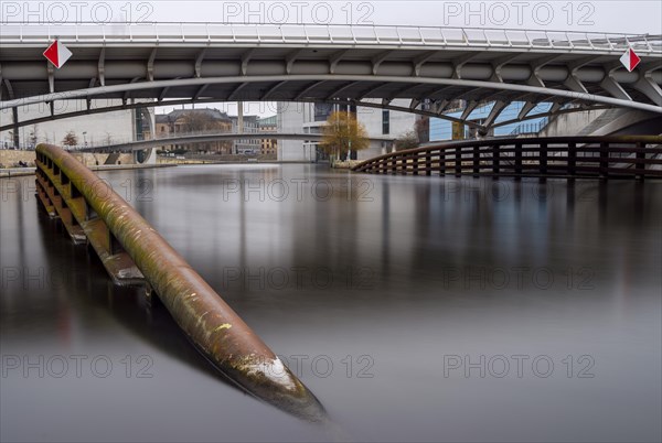 Long exposure, detail photo, Kronprinzenbruecke in the government district, Berlin, Germany, Europe