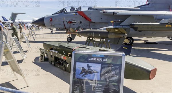 Weapon system Taurus, air-to-ground cruise missile of the German Armed Forces, version KEPD-350 with tandem warhead, cruise missiles. TornadoIDS fighter aircraft of the German Air Force, ILA Berlin Air Show, International Aerospace Exhibition, Schoenefeld, Brandenburg, Germany, Europe