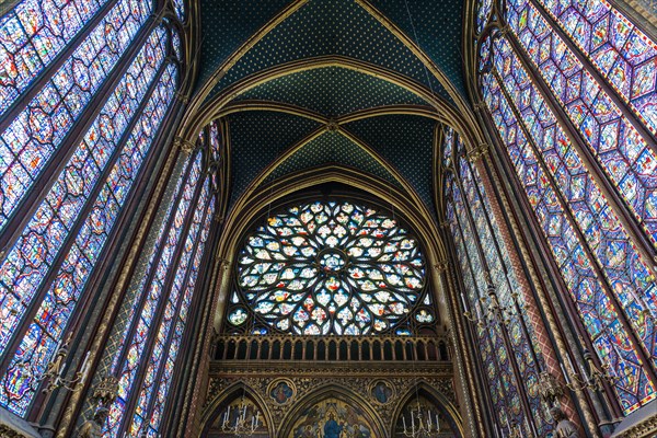 Interior view, Upper Chapel, Sainte-Chapelle, Ile de la Cite, Paris, France, Europe