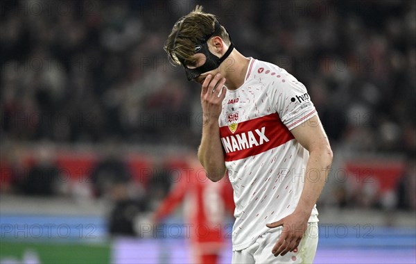 Anthony Rouault VfB Stuttgart (29) injured, broken jaw, MHPArena, MHP Arena Stuttgart, Baden-Wuerttemberg, Germany, Europe