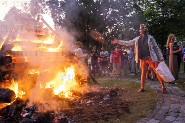 Riga. Ligo festival in Dzeguzkalna Park. Burning of the headdress (oak leaf wreath, flower wreath) from the previous year, Riga, Latvia, Europe