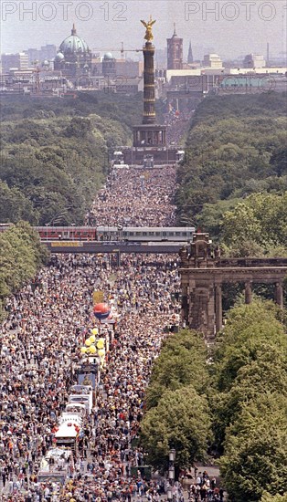 Aerial view of the Victory Column during the Love Parade. Under the motto One World one Future, techno music fans celebrate the 10th Love Parade with more than one million visitors in Berlin on 11 July 1998