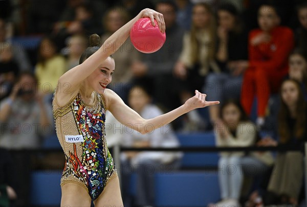 World champion Darja Varfolomeev (GER), action, ball, rhythmic gymnastics, RSG, Schmiden International 2024, Fellbach, Baden-Wuerttemberg, Germany, Europe