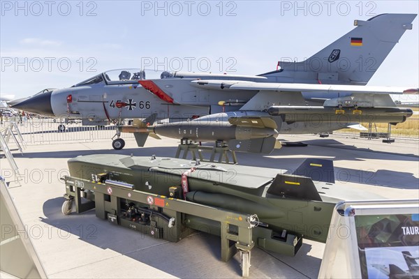 Weapon system Taurus, air-to-ground cruise missile of the German Armed Forces, version KEPD-350 with tandem warhead, cruise missiles. TornadoIDS fighter aircraft of the German Air Force, ILA Berlin Air Show, International Aerospace Exhibition, Schoenefeld, Brandenburg, Germany, Europe
