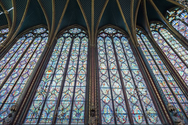 Interior view, Upper Chapel, Sainte-Chapelle, Ile de la Cite, Paris, France, Europe