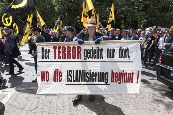 Demonstration by the Identitarian Movement. Several hundred supporters of the Identitarian Movement demonstrated in Berlin under the slogan Future Europe - for the defence of our identity, culture and way of life . The right-wing group is being monitored by the Office for the Protection of the Constitution, 17.06.2017