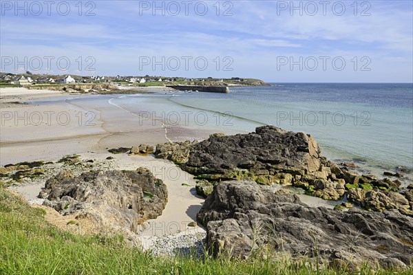 Rocky bay with beach on the Atlantic Ocean, Primelin, Finistere, Brittany, France, Europe