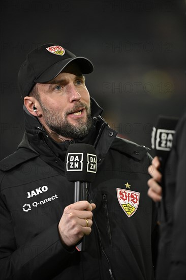 Coach Sebastian Hoeness VfB Stuttgart, portrait, interview, microphone, mike, DAZN, MHPArena, MHP Arena Stuttgart, Baden-Wuerttemberg, Germany, Europe