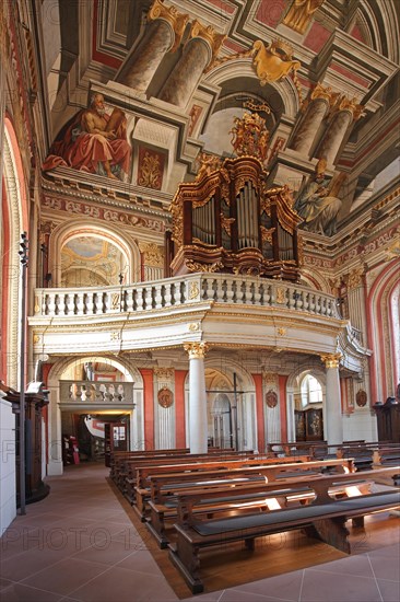 Interior view with organ and ceiling fresco by Giovanni Francesco Marchini 1729, gallery, mock architecture, mock painting, ceiling painting, arts and crafts, painting, Mauritiuskirche, Wiesentheid, Lower Franconia, Franconia, Bavaria, Germany, Europe