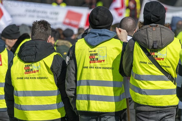 Demonstration for the warning strike of the trade union Ver.di on 8 March 2024 in Cologne, North Rhine-Westphalia, Germany, Europe