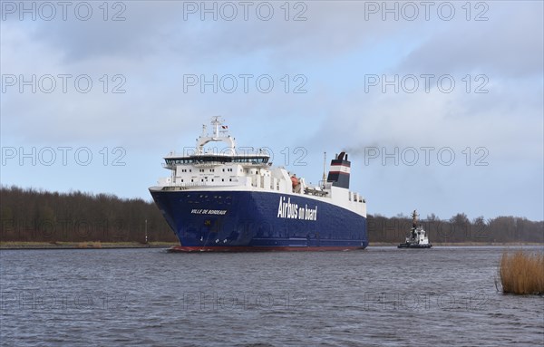 RoRo ship, cargo ship Ville de Bordeaux travelling through the Kiel Canal, Kiel Canal, Schleswig-Holstein, Germany, Europe