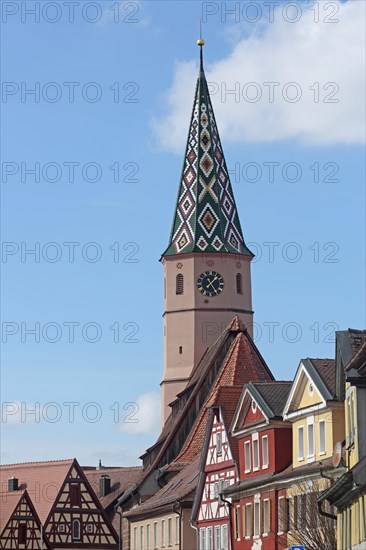 Half-timbered houses and spire of the late Gothic St. Maria am See church built in the 15th century, Bad Windsheim, Middle Franconia, Franconia, Bavaria, Germany, Europe