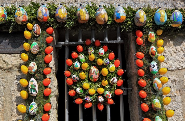 Easter fountain in Tiefenpoelz near Heiligenstadt, Bamberg district, Franconian Switzerland, Upper Franconia, Bavaria, Germany, Europe