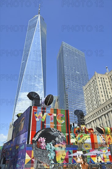 Grafitti on temporary building, skyscraper One World Trade Centre or Freedom Tower, Ground Zero, Lower Manhattan, New York City, New York, USA, North America