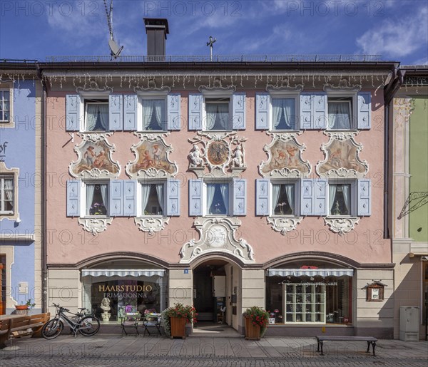 Ludwigstrasse with historic houses and Lueftlmalereien, Partenkirchen district, Garmisch-Partenkirchen, Werdenfelser Land, Upper Bavaria, Bavaria, Germany, Europe