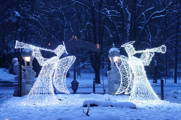 Illuminated Christmas angels, Karlovy Vary, Czech Republic, Karlovy Vary, West Bohemia, Czech Republic, Europe