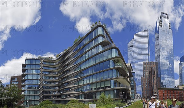 Residential building 520 West 28th Street by architect Zaha Hadid, at the High Line Park, Hudson Yards skyscrapers, Chelsea neighbourhood, West Manhattan, New York City, New York, USA, North America