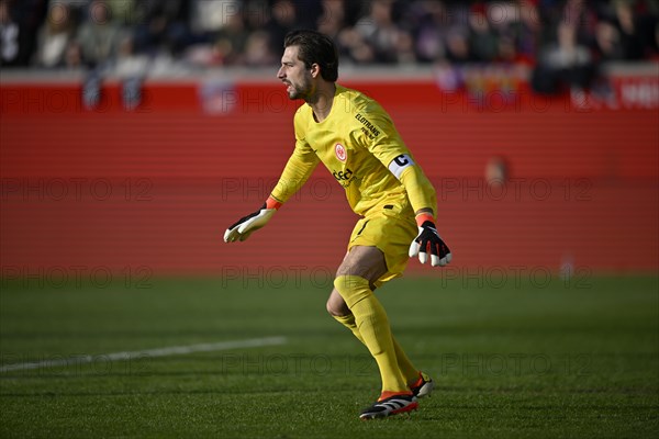 Goalkeeper Kevin Trapp Eintracht Frankfurt SGE (01) Action, Voith-Arena, Heidenheim, Baden-Wuerttemberg, Germany, Europe