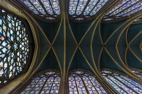 Interior view, Upper Chapel, Sainte-Chapelle, Ile de la Cite, Paris, France, Europe