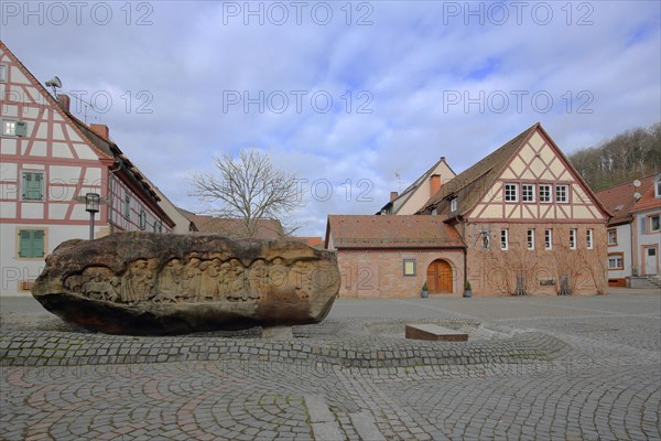 Fountain stone and half-timbered house Restaurant Zur Krone, Kirchplatz, Otterberg, Palatinate Forest, Rhineland-Palatinate, Germany, Europe