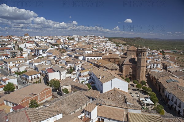 Banos de la Encina village overview