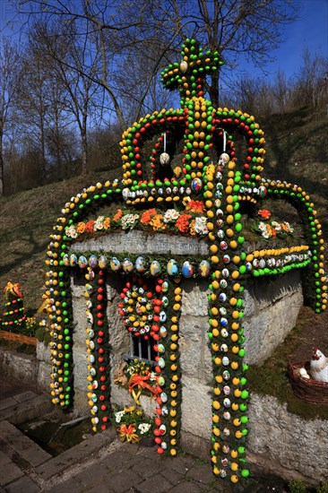 Easter fountain in Tiefenpoelz near Heiligenstadt, Bamberg district, Franconian Switzerland, Upper Franconia, Bavaria, Germany, Europe