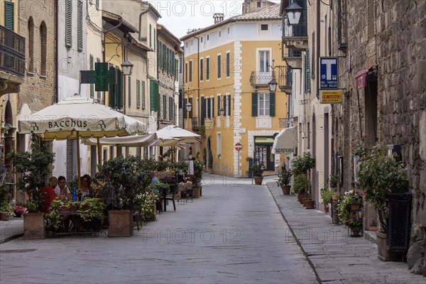 Alley with restaurants, Montalcino, Province of Siena, Tuscany, Italy, Europe