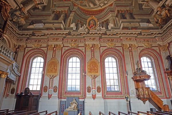 Interior view with pulpit and ceiling fresco by Giovanni Francesco Marchini 1729, mock architecture, mock painting, ceiling painting, arts and crafts, painting, Mauritius Church, Wiesentheid, Lower Franconia, Franconia, Bavaria, Germany, Europe