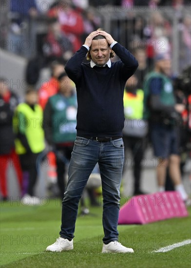 Coach Bo Henriksen 1. FSV Mainz 05, disappointed, gesture, gesture, Allianz Arena, Munich, Bayern, Germany, Europe