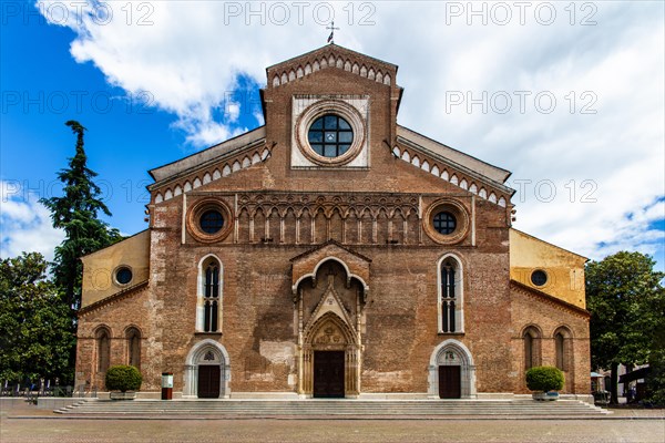 Facade, Cathedral of Santa Maria Annunziata, 13th century, Udine, most important historical city of Friuli, Italy, Udine, Friuli, Italy, Europe