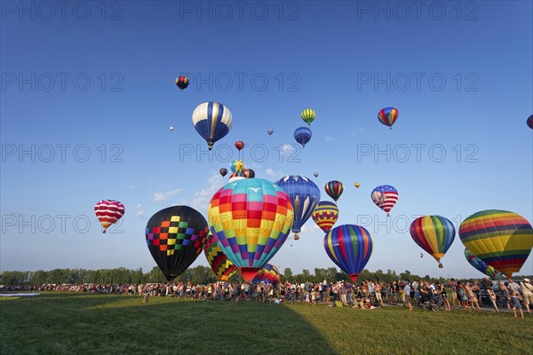 Hot-air balloons, Ballooning Festival, Saint-Jean-sur-Richelieu, Quebec Province, Canada, North America