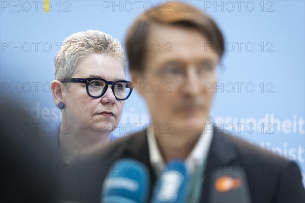 Christine Vogler, President of the German Nursing Council, in the foreground is Karl Lauterbach (SPD), Federal Minister of Health, recorded during talks on the key points of the Nursing Competence Act, with nursing associations, at the Federal Ministry of Health in Berlin, 20 March 2024