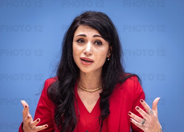 Eter Hachmann, Chairwoman, umbrella organisation of migrant organisations in Eastern Germany (DaMOst), at a federal press conference of the Alliance Together for Democracy. At the federal level. On the ground. For all. in Berlin, 21.03.2024
