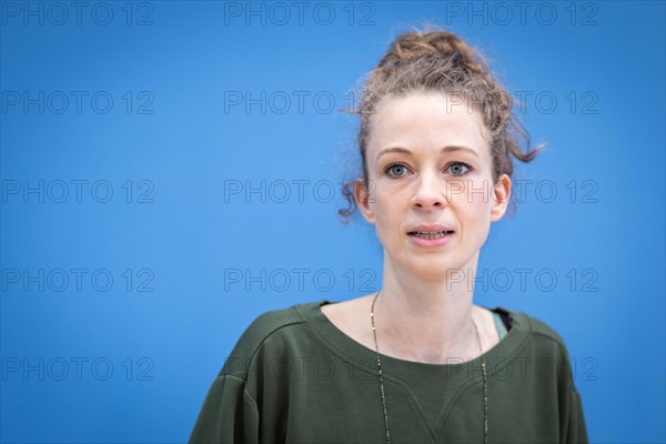 Helena stone house, founder of Sanktionsfrei e. V., at a federal press conference on the topic of climate money in Berlin, 21 March 2024