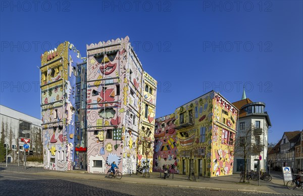 Happy Rizzi House, designed by US artist James Rizzi (1950-2011) and realised by Braunschweig architect Konrad Kloster, Ackerhof, Braunschweig, Lower Saxony, Germany, Europe