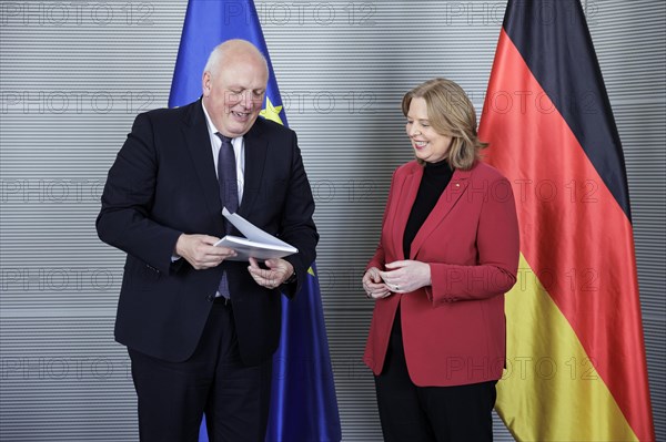 (R-L) Bundestag President Baerbel Bas, SPD, MdB, receives the 32nd activity report of the Federal Commissioner for Data Protection and Freedom of Information, Ulrich Kelber. Berlin, 20 March 2024