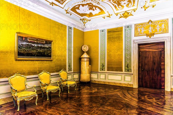 Hall with tiled stove, Palazzo Patriarcale, Dioezesan Museum with the Tiepolo Galleries, 16th century, Udine, most important historical city in Friuli, Italy, Udine, Friuli, Italy, Europe
