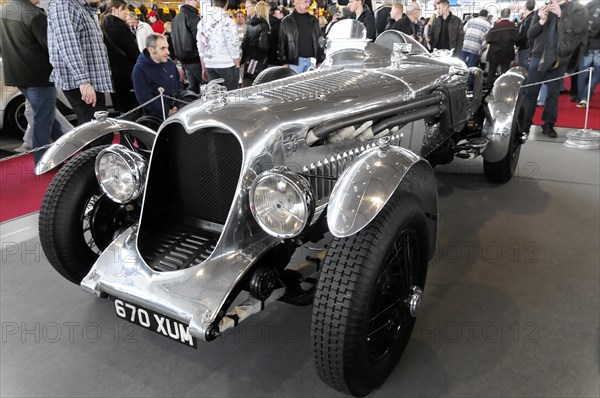 RETRO CLASSICS 2010, Stuttgart Messe, Stuttgart, Baden-Wuerttemberg, Germany, Europe, SIDDELEY 5500 Streamline, built in 1936, front section of a classic silver racing car with chrome details and radiator mascot, Europe