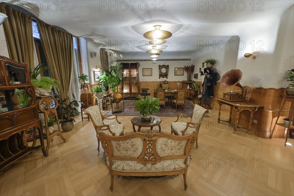 Private residence of the Batllo family, Casa Batllo, apartment building by Antoni Gaudi, Passeig de Gracia, Barcelona, Catalonia, Spain, Europe