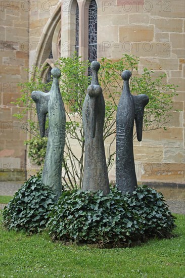 Sculpture Three Angels by Ernst Steinacker 1993, modern art, bronze, inner courtyard, cloister, UNESCO St Peter's Cathedral, Trier, Rhineland-Palatinate, Germany, Europe