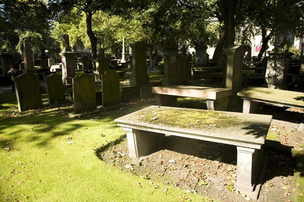 Graves in churchyard, Saint Nicholas Kirk, Aberdeen, Scotland, United Kingdom, Europe