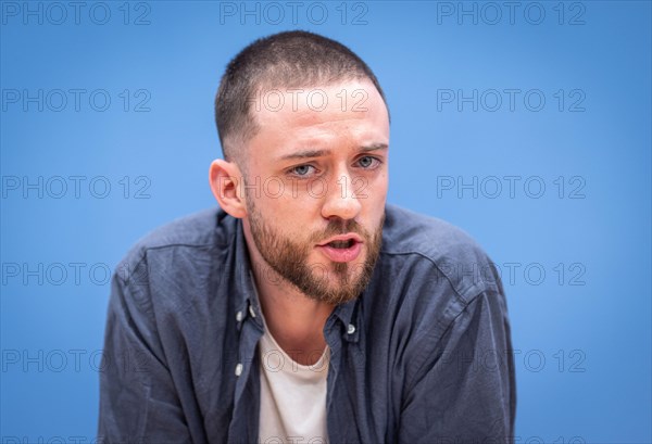 Matthias Keussen, Athletic Sonnenberg e.V., representative for the German Sports Youth in the DOSB at a federal press conference of the Alliance Together for Democracy. At the federal level. On the ground. For all. in Berlin, 21.03.2024