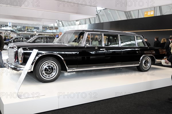 RETRO CLASSICS 2010, Stuttgart Trade Fair, Mercedes-Benz 600 Pullman, Glamorous black Mercedes-Benz saloon as the epitome of a classic vintage car, Stuttgart Trade Fair, Stuttgart, Baden-Wuerttemberg, Germany, Europe