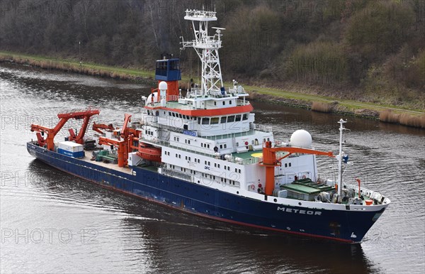 Research vessel Meteor travelling through the Kiel Canal, Kiel Canal, Schleswig-Holstein, Germany, Europe