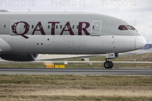 A Boeing 787-9 Dreamliner of the airline Qatar Airways takes off at Frankfurt Airport, 16/03/2024